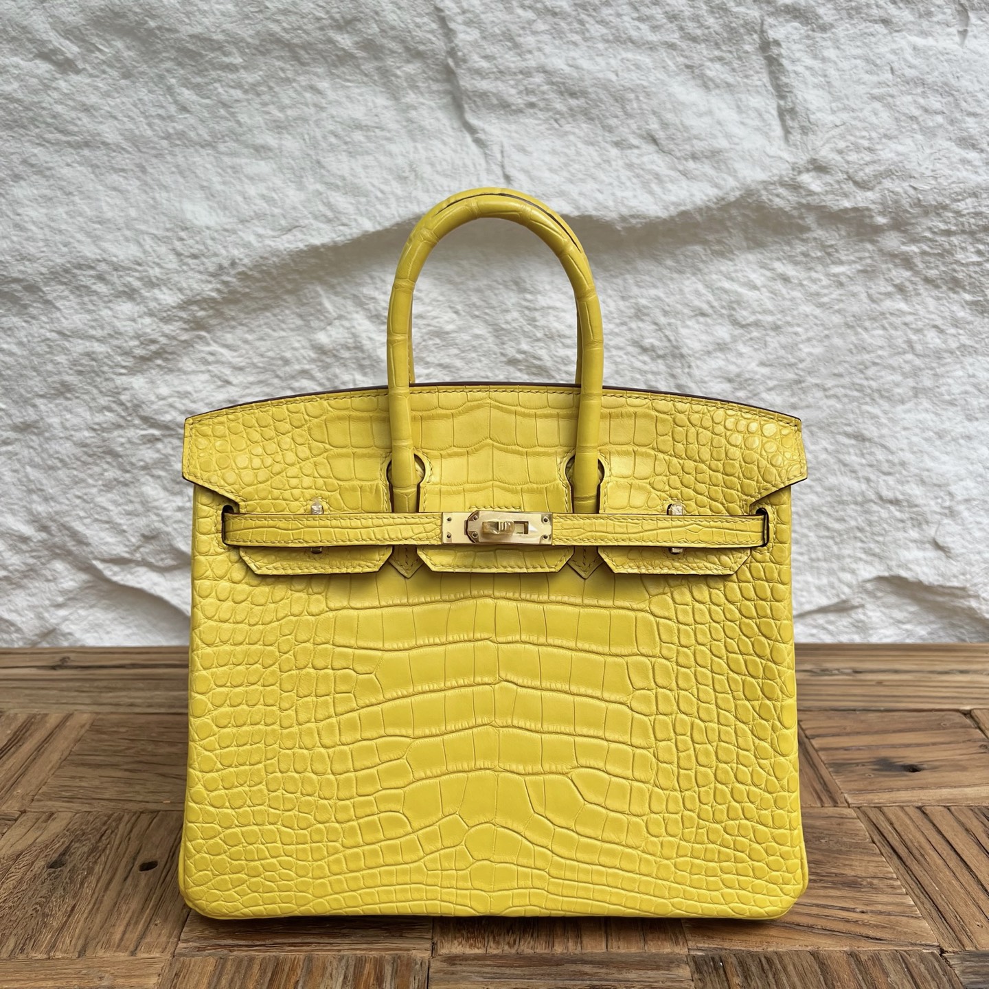 Spot Birkin 25cm matte American crocodile Color: 9M marigold yellow Matte Alligator Crocodile Fully handmade wax stitching Ghw Stock