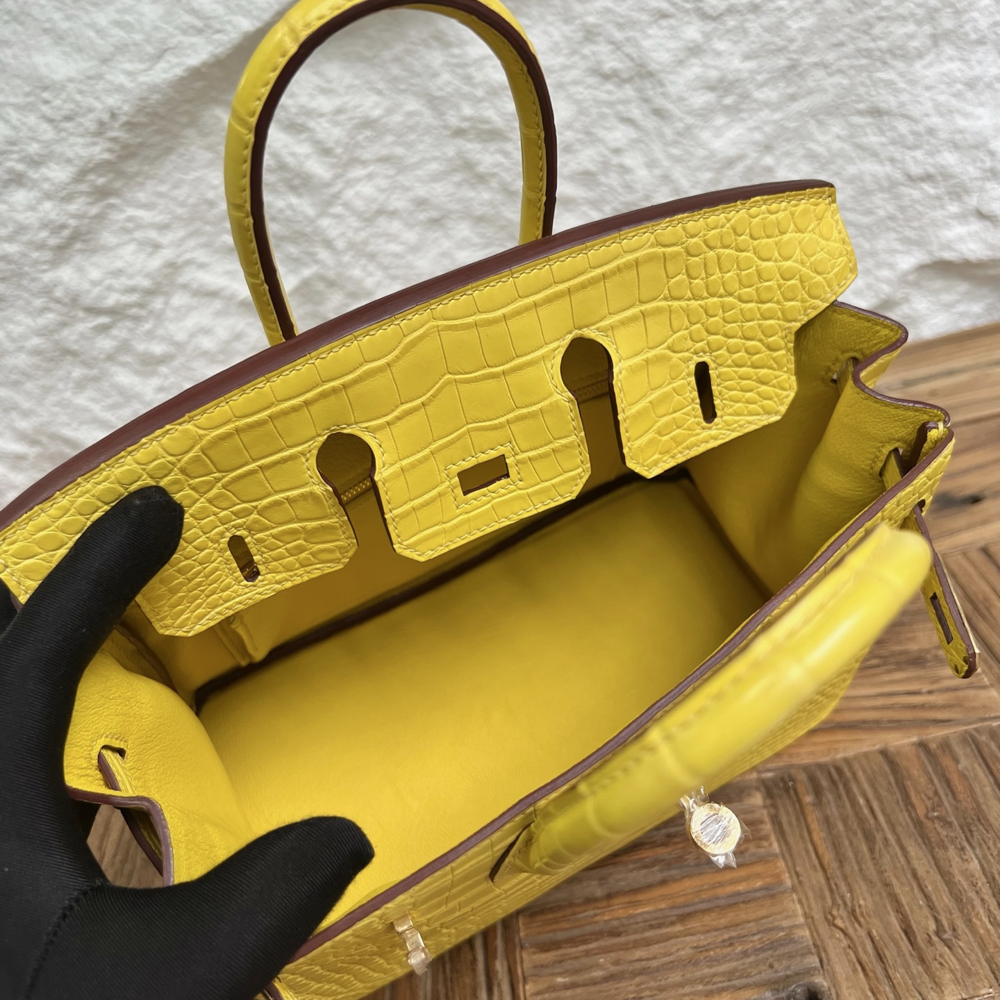Spot Birkin 25cm matte American crocodile Color: 9M marigold yellow Matte Alligator Crocodile Fully handmade wax stitching Ghw Stock - Image 6