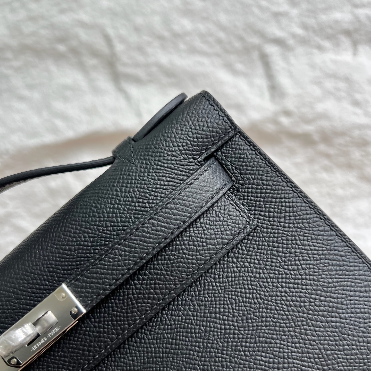 Spot MiniKelly Pochette 22cm Epsom Color: Ck89 black Noir Fully handmade wax stitching Silver buckle Stock - Image 2