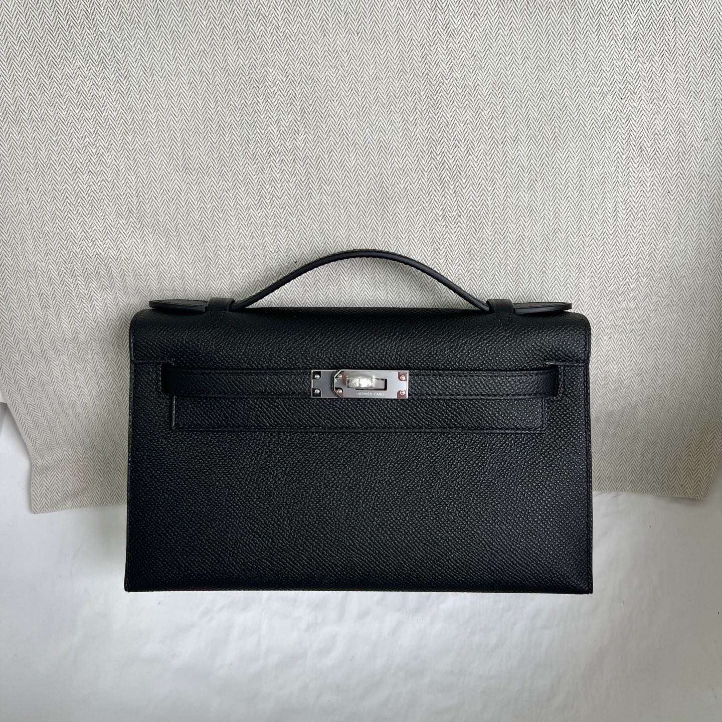 Spot MiniKelly Pochette 22cm Epsom Color: Ck89 black Noir Fully handmade wax stitching Silver buckle Stock - Image 12