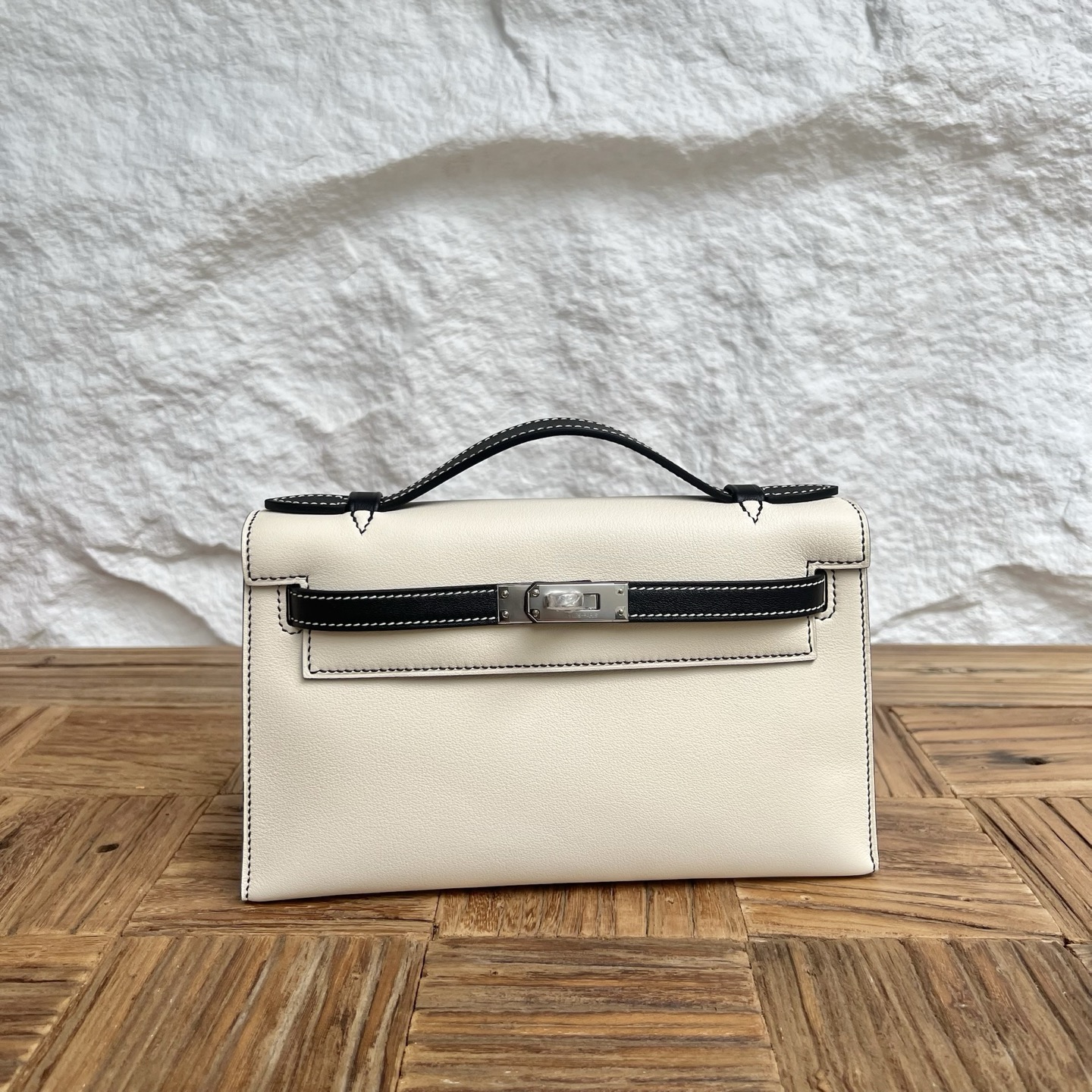 MiniKelly Pochette 22cm Swift Color: Ck10 milkshake white/Ck89 black Fully handmade wax stitching Silver buckle customized✈️ - Image 11