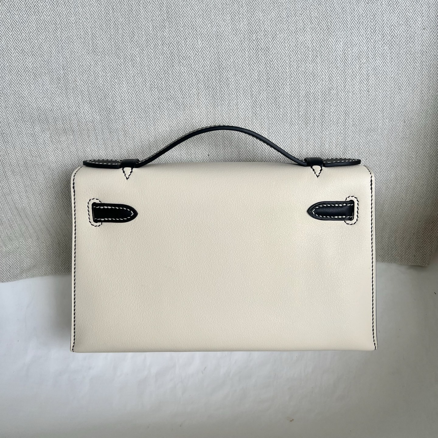 MiniKelly Pochette 22cm Swift Color: Ck10 milkshake white/Ck89 black Fully handmade wax stitching Silver buckle customized✈️ - Image 14