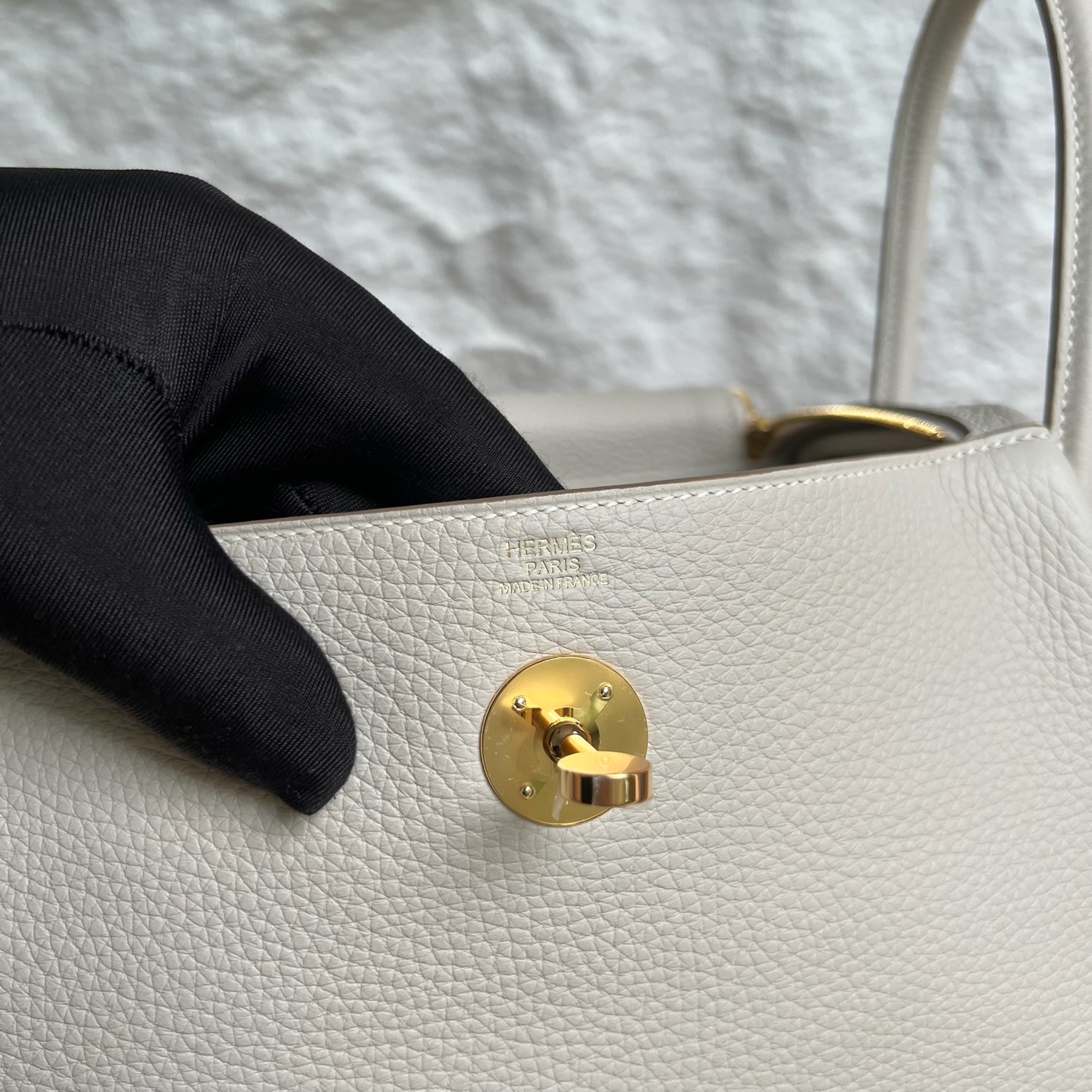 Spot Lindy 26cm Clemence original top tc large cowhide Color: Ck10 Milkshake White Craie Fully handmade wax stitching Gold buckle Stock - Image 7