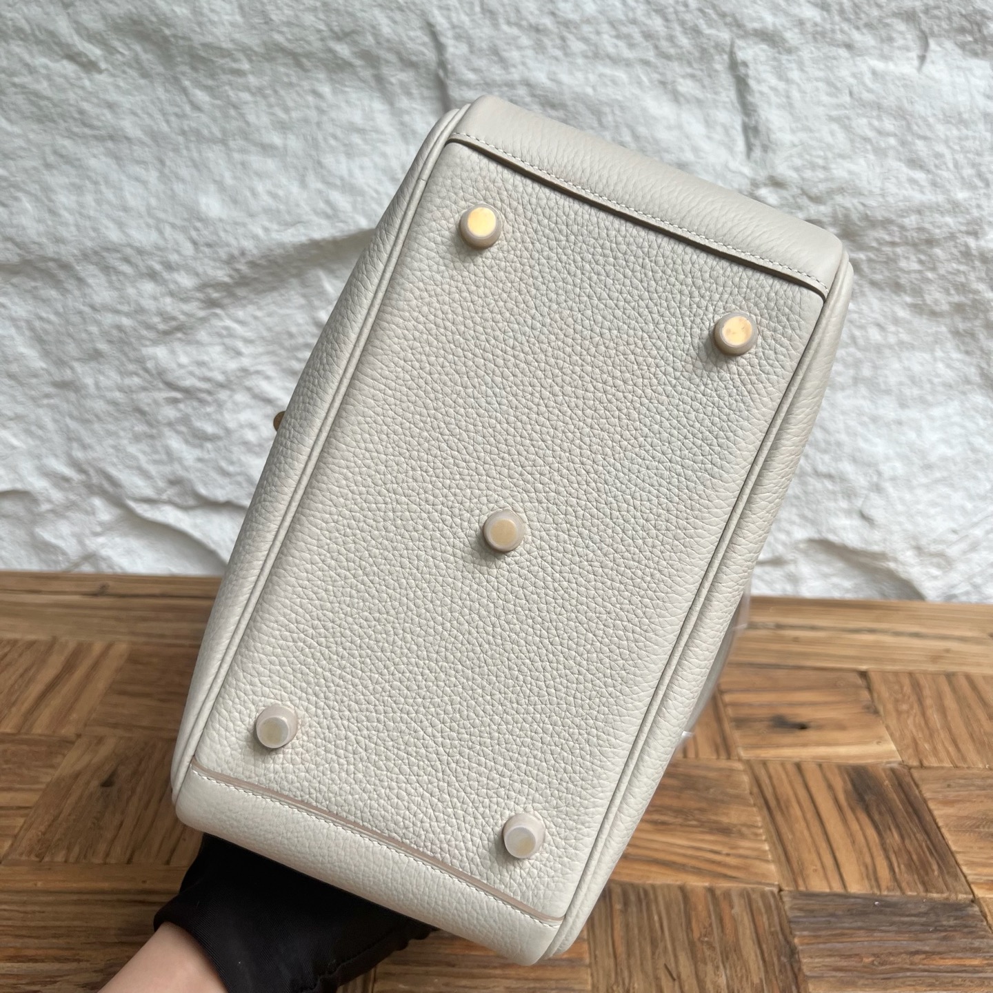 Spot Lindy 26cm Clemence original top tc large cowhide Color: Ck10 Milkshake White Craie Fully handmade wax stitching Gold buckle Stock - Image 9
