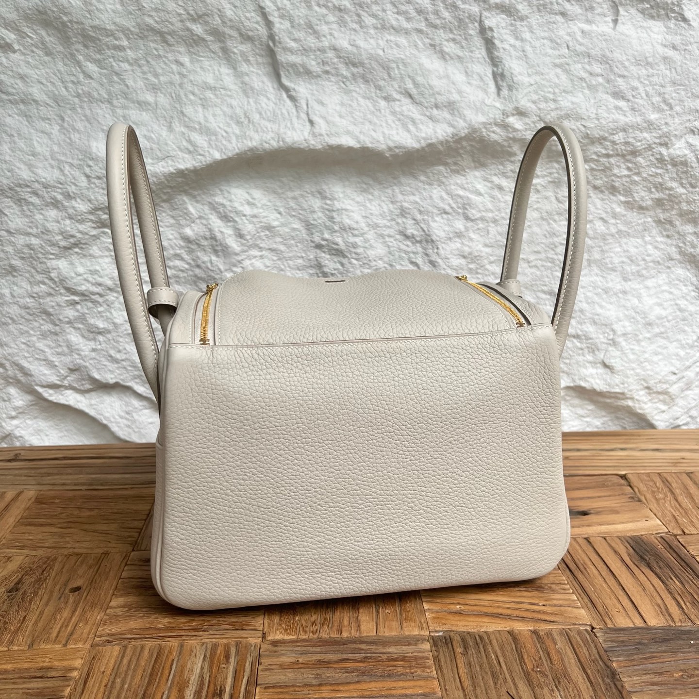 Spot Lindy 26cm Clemence original top tc large cowhide Color: Ck10 Milkshake White Craie Fully handmade wax stitching Gold buckle Stock - Image 11