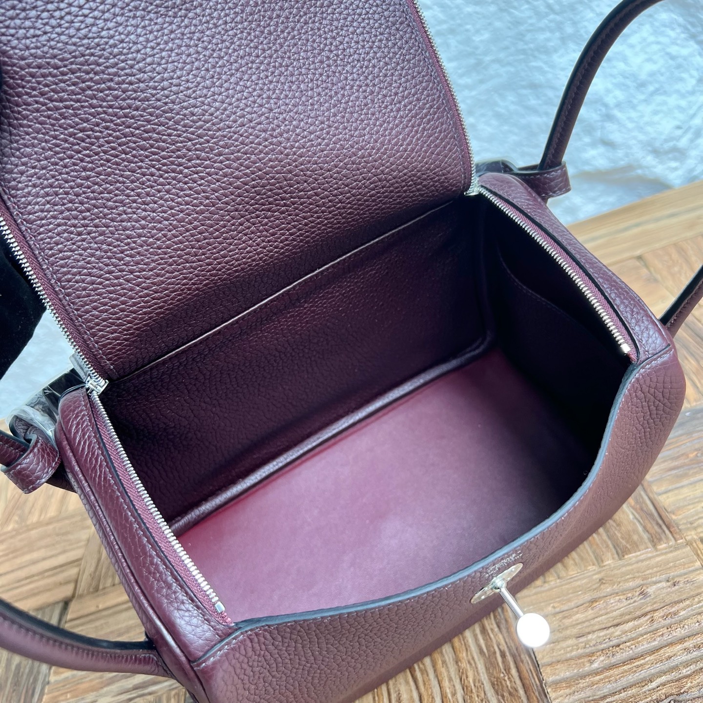 Lindy 26cm Clemence original top tc large cowhide leather Color: 0G saddle red Fully handmade wax stitching Customized✈️ - Image 6