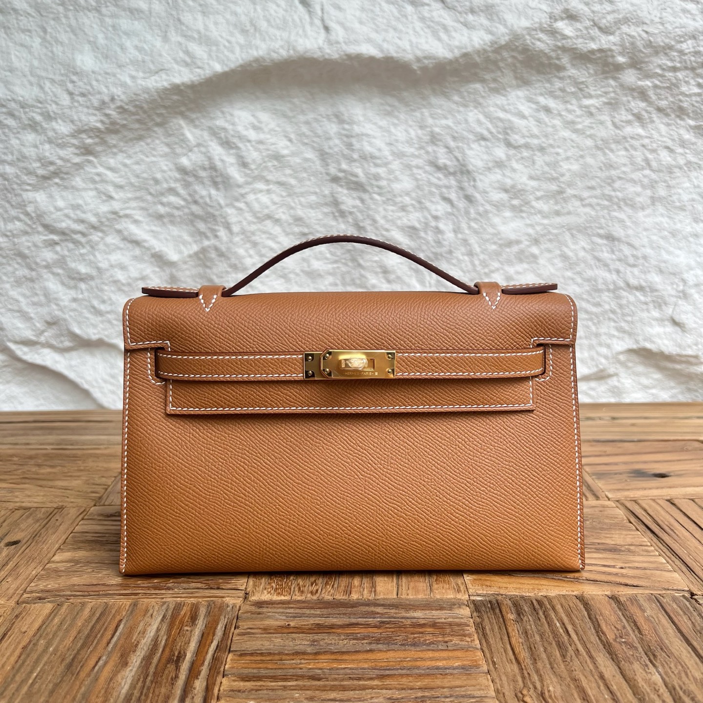 Spot Mini Kelly Pochette 22cm Epsom Color: 37 golden brown Gold Fully handmade wax stitching Ghw Stock