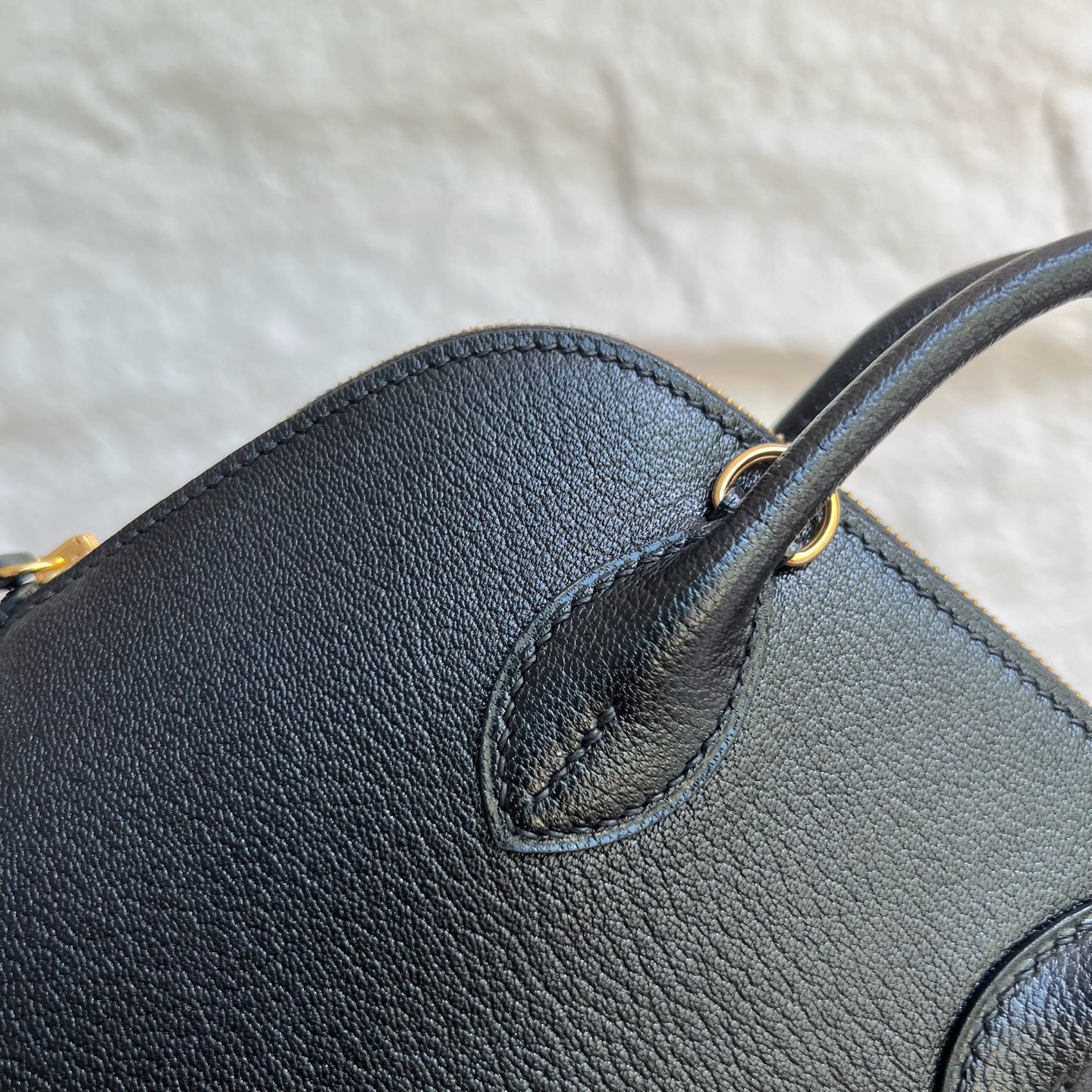 Mini Bolide 20cm Chever Color: 89 black with 55 Hermès red inside Fully handmade wax stitching Gold buckle customized✈️ - Image 7