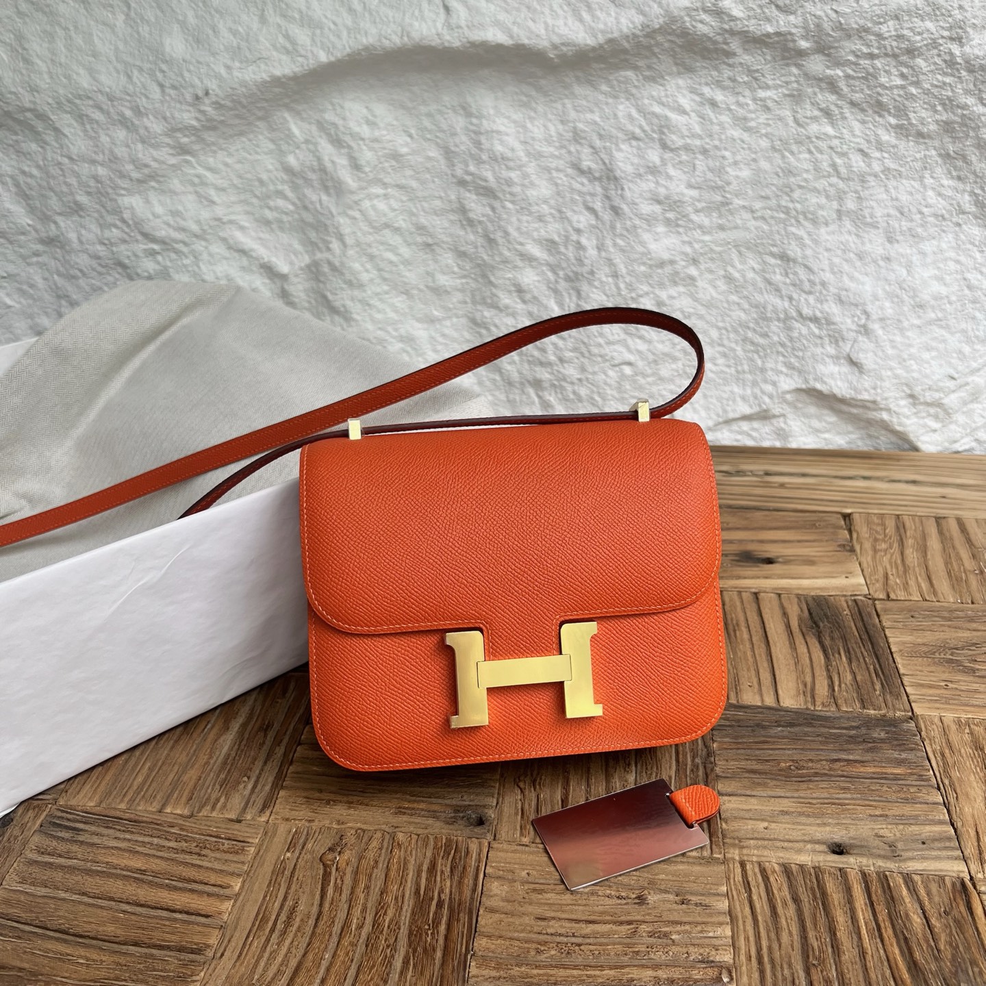 Constance 18cm mirror style🪞Epsom Color: 9J flame orange, fully handmade wax stitching Gold buckle customized✈️