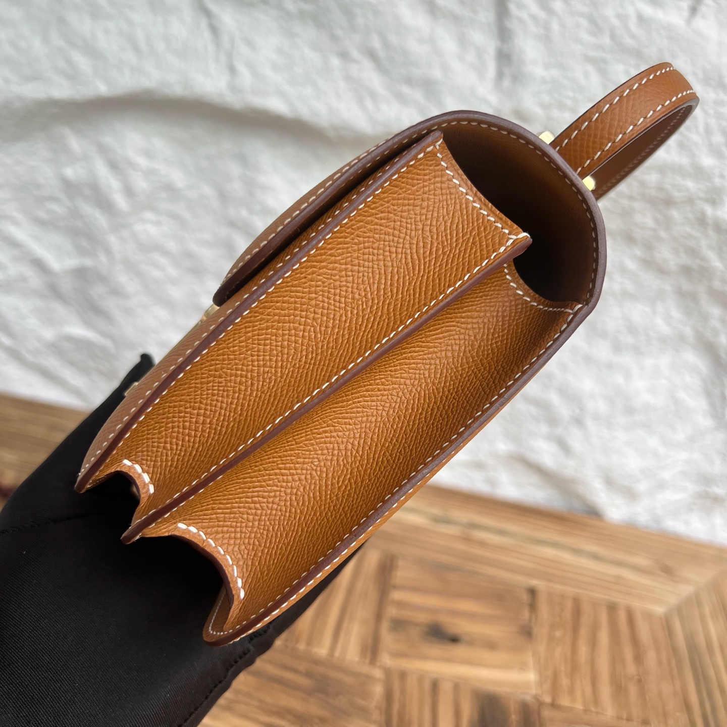 Constance 18cm mirror style🪞Epsom Color: CC37 golden brown Gold Fully handmade wax thread sewing Gold buckle Stock - Image 3