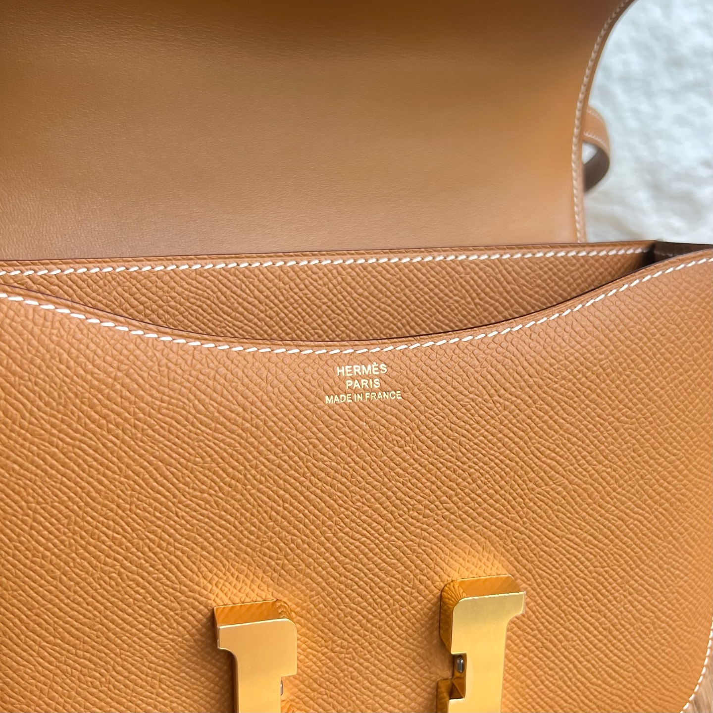 Constance 18cm mirror style🪞Epsom Color: CC37 golden brown Gold Fully handmade wax thread sewing Gold buckle Stock - Image 5