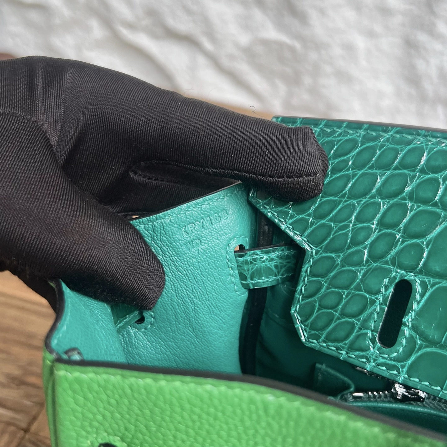 现货 Birkin 25cm Touch Togo/Shiny Alligator Crocodile Color: 1K bamboo green/glossy American 6Q emerald green, fully handmade wax stitching Silver buckle Stock - Image 7