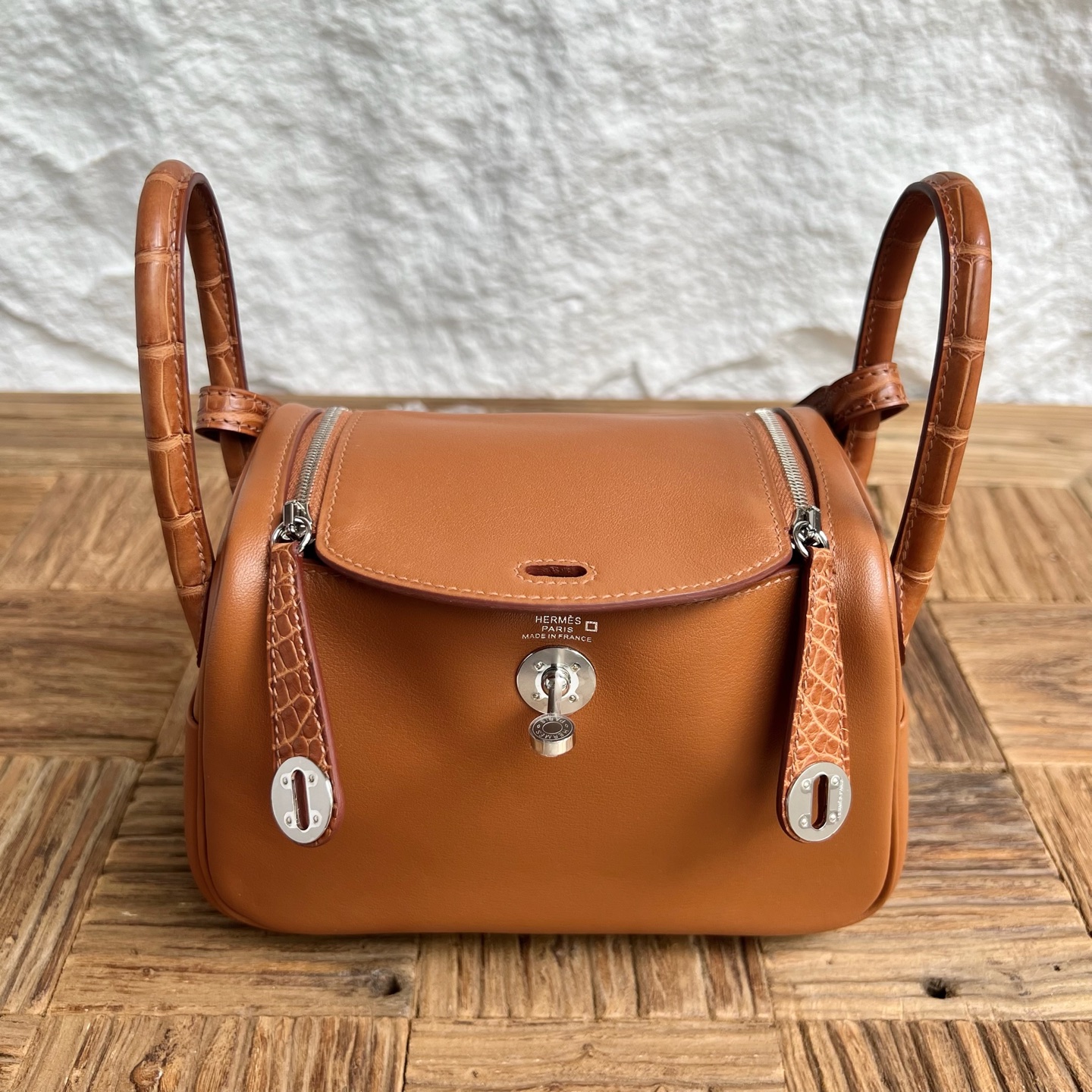 Mini Lindy 19cm Touch Swift with Matte American Alligator Color: Ck37 golden brown Gold Fully handmade wax thread sewing Silver buckle customized✈️