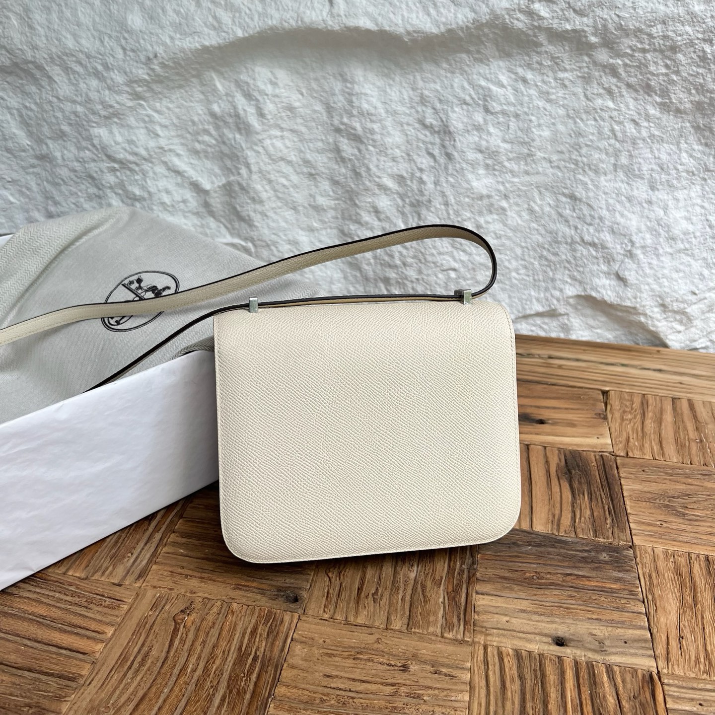 Newly made ⭐️ Constance 18cm Epsom Color: I2 cream white with crocodile + lizard buckle, fully handmade wax stitching Spot Stock - Image 8