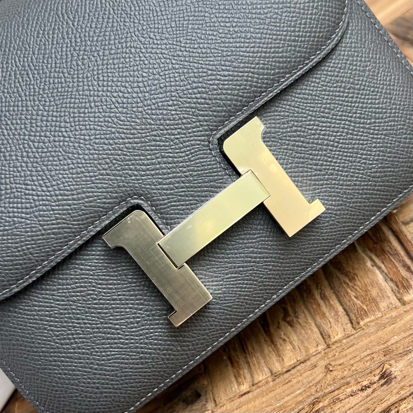 Newly made Constance 18cm Epsom Color: H0 haze gray, fully handmade wax stitching, light gold buckle Stock - Image 2