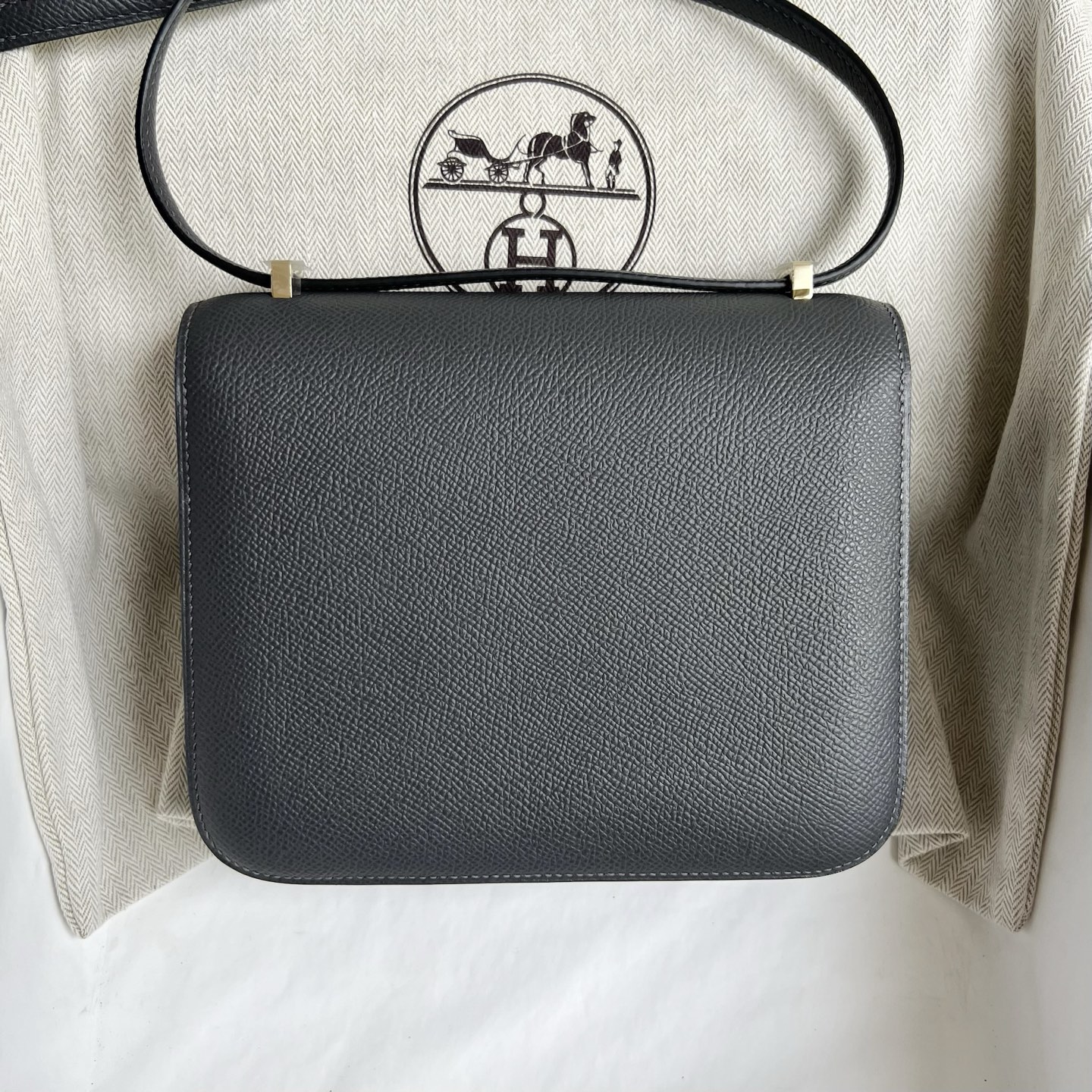 Newly made Constance 18cm Epsom Color: H0 haze gray, fully handmade wax stitching, light gold buckle Stock - Image 11