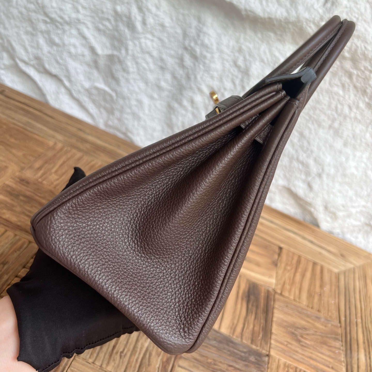 Birkin 25cm Togo is made of imported calfskin Color: 47 Chocolate Chocolate color Fully handmade wax thread sewing Gold buckle customized✈️ - Image 3