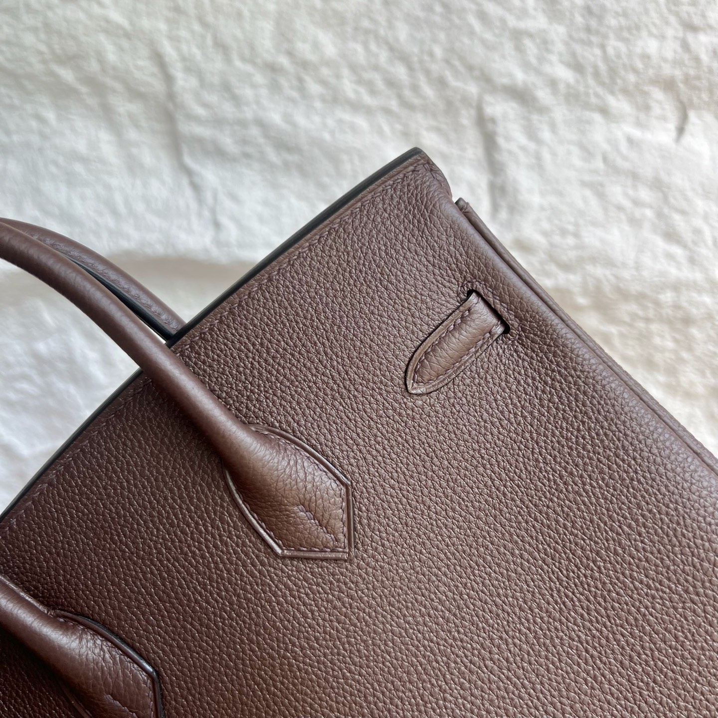 Birkin 25cm Togo is made of imported calfskin Color: 47 Chocolate Chocolate color Fully handmade wax thread sewing Gold buckle customized✈️ - Image 8