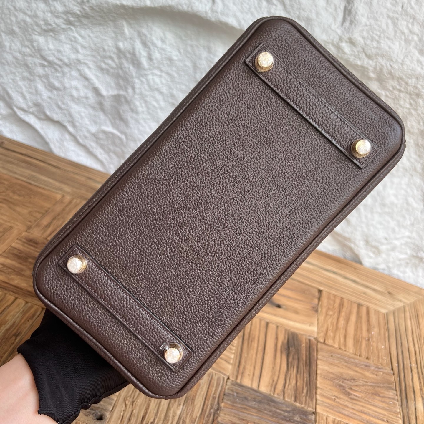 Birkin 25cm Togo is made of imported calfskin Color: 47 Chocolate Chocolate color Fully handmade wax thread sewing Gold buckle customized✈️ - Image 9