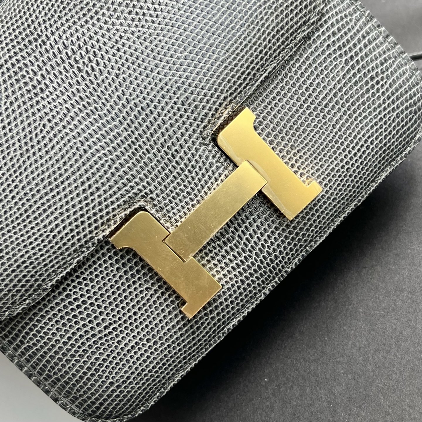 Constance 18cm Lizard original imported lizard skin Color: CC84 dark gray Gris Fonce Fully handmade wax thread sewing, gold buckle, customized✈️ - Image 2