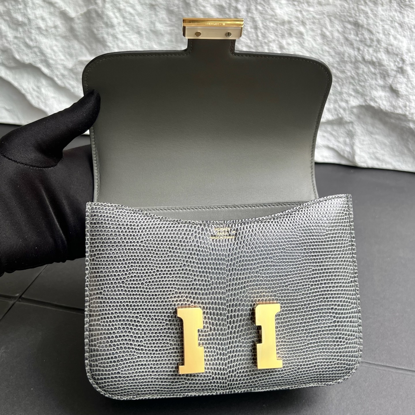 Constance 18cm Lizard original imported lizard skin Color: CC84 dark gray Gris Fonce Fully handmade wax thread sewing, gold buckle, customized✈️ - Image 5