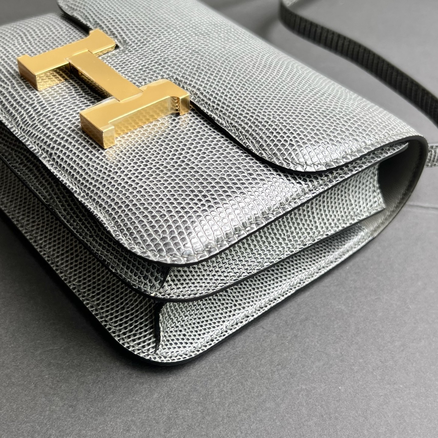 Constance 18cm Lizard original imported lizard skin Color: CC84 dark gray Gris Fonce Fully handmade wax thread sewing, gold buckle, customized✈️ - Image 9