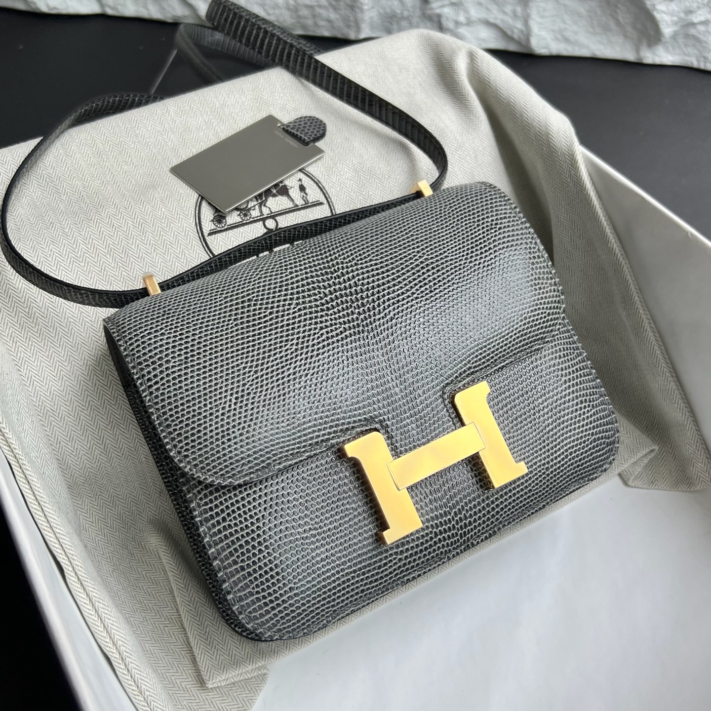 Constance 18cm Lizard original imported lizard skin Color: CC84 dark gray Gris Fonce Fully handmade wax thread sewing, gold buckle, customized✈️ - Image 13