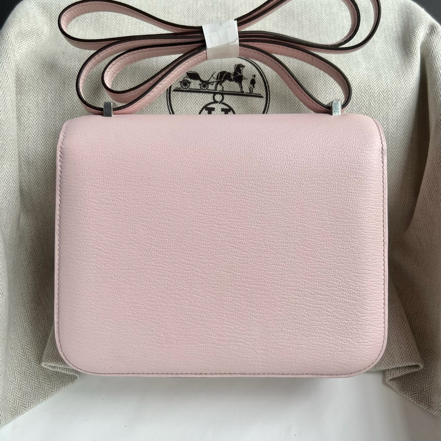 Constance 18cm Chever original imported goatskin Color: M7 Rose Darling Love Powder Fully handmade wax thread sewing Silver buckle customized✈️ - Image 12