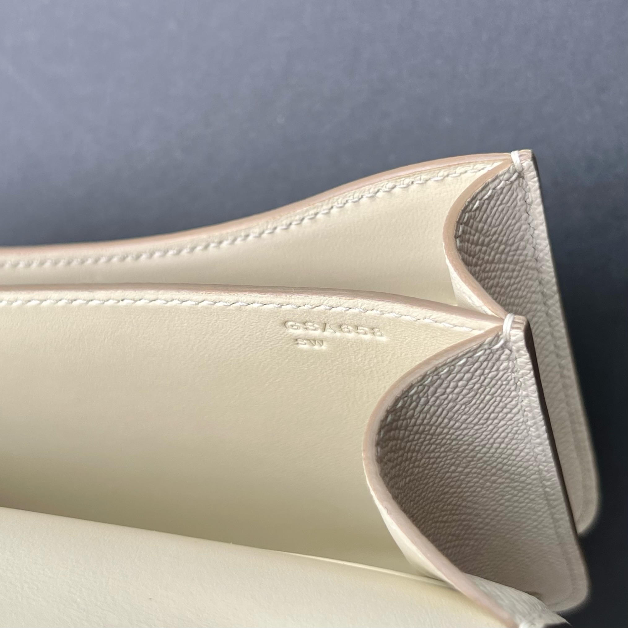 Constance 18cm Epsom Color: 10 milkshake white, fully handmade wax stitching, gold buckle, customized✈️ - Image 8