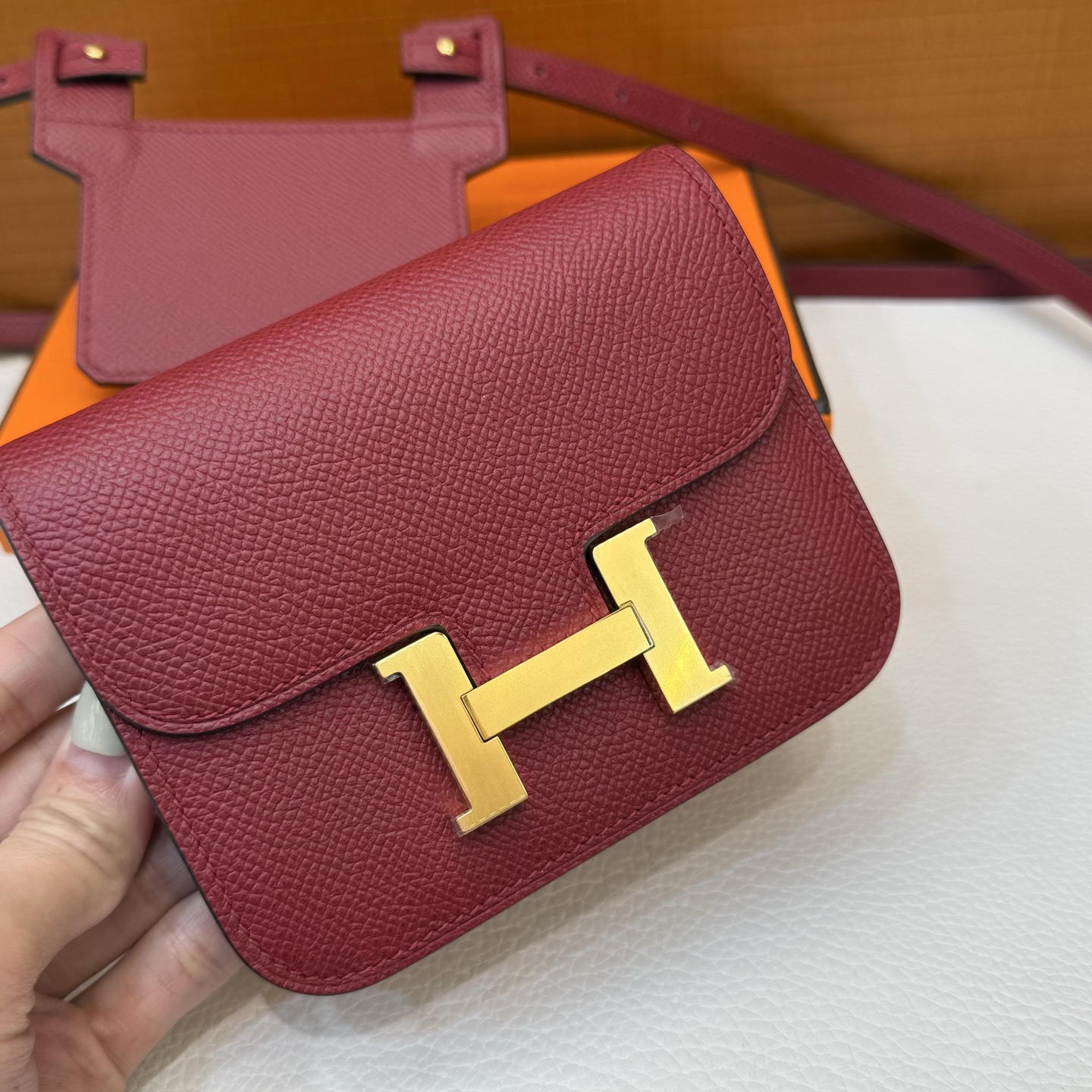 Constance Slim Epsom Color: K1 pomegranate red, fully handmade wax stitching Gold buckle customized✈️ - Image 3
