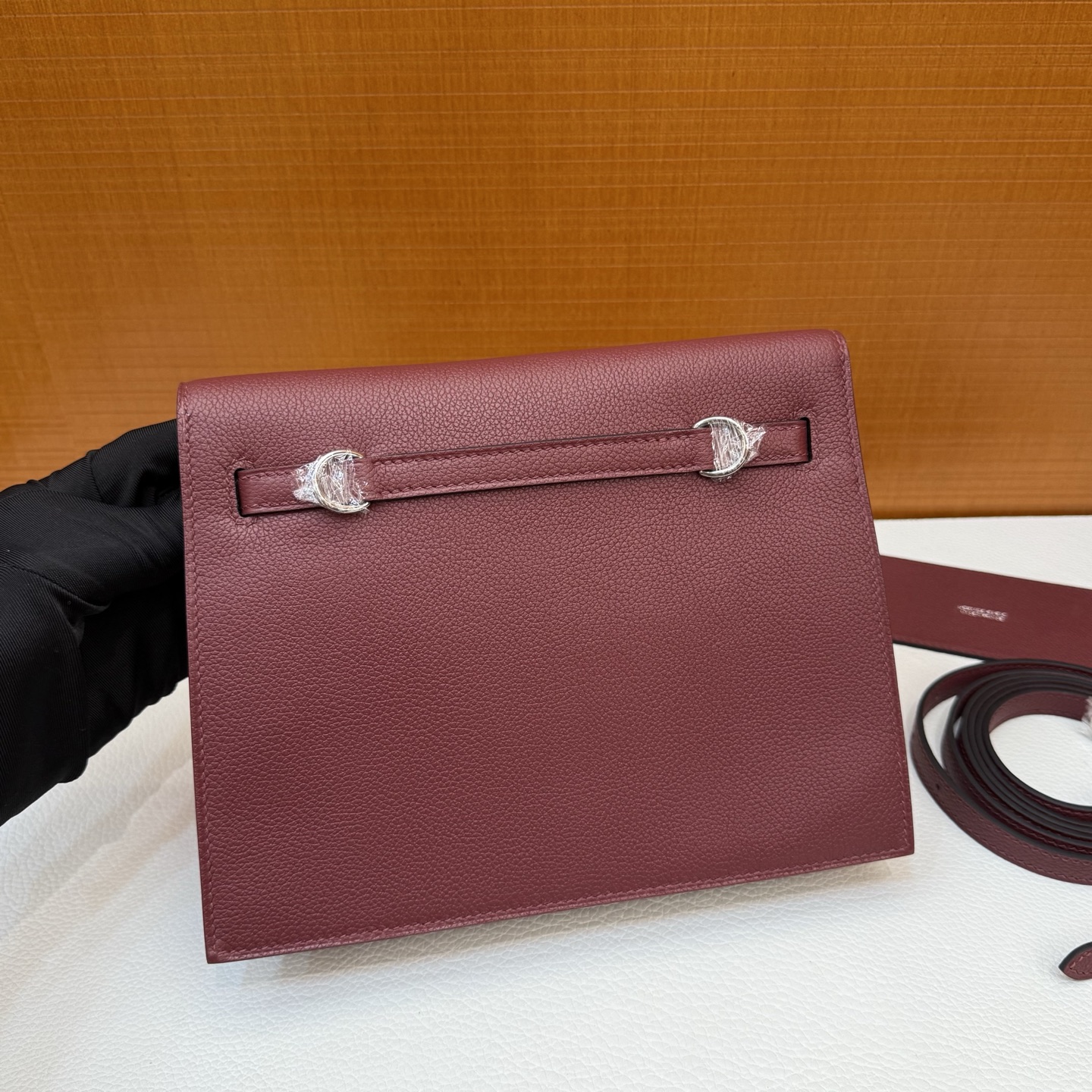 Kelly danse 22cm Evercolor Color: Ck55 Hermès red Rouge H, fully handmade wax stitching Silver buckle customized✈️ - Image 5