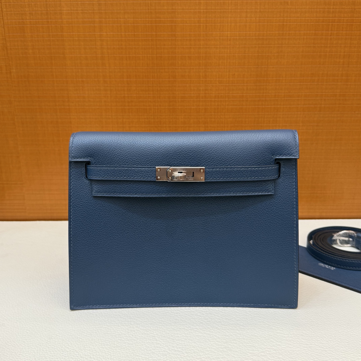 Kelly danse 22cm Evercolor Color: S4 Deep Blue, fully handmade wax stitching Silver buckle customized✈️