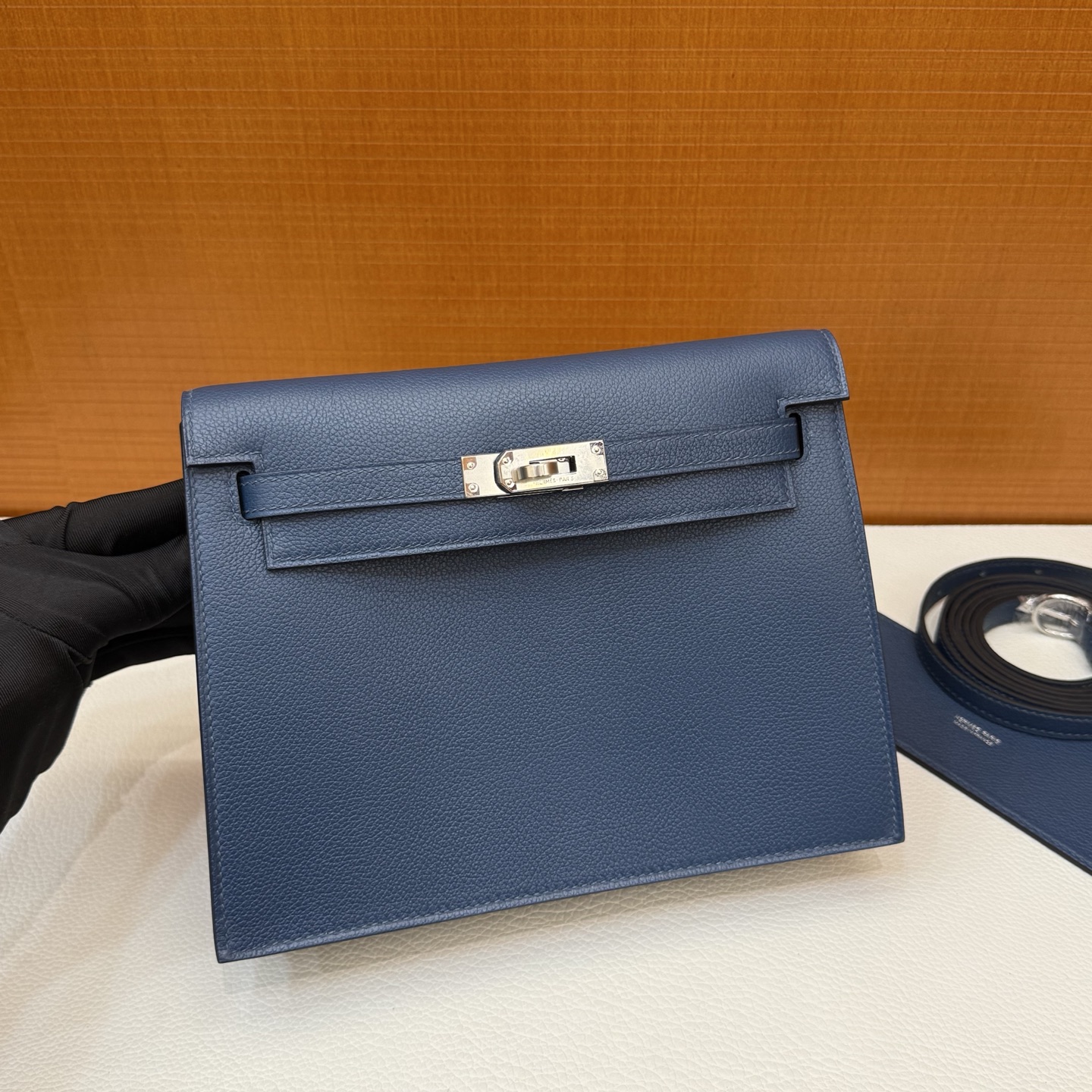 Kelly danse 22cm Evercolor Color: S4 Deep Blue, fully handmade wax stitching Silver buckle customized✈️ - Image 3