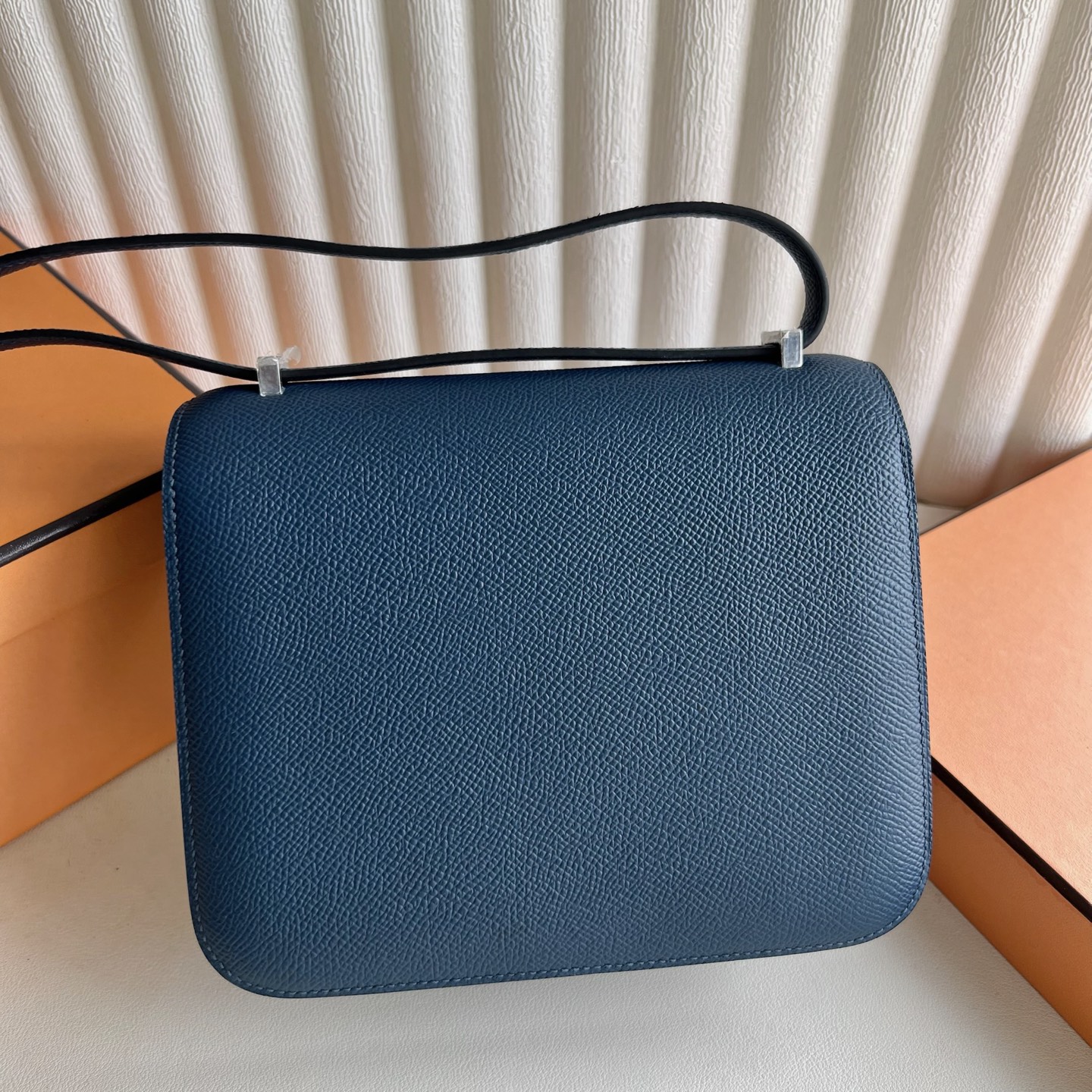 Constance 18cm Epsom Color: S4 deep blue with enamel buckle, fully handmade wax stitching Customized✈️ - Image 4