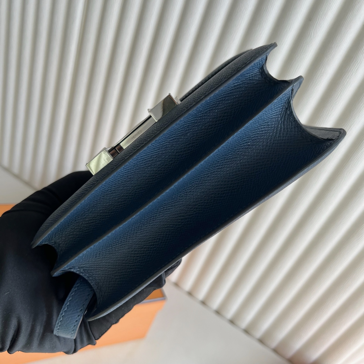 Constance 18cm Epsom Color: S4 deep blue with enamel buckle, fully handmade wax stitching Customized✈️ - Image 9