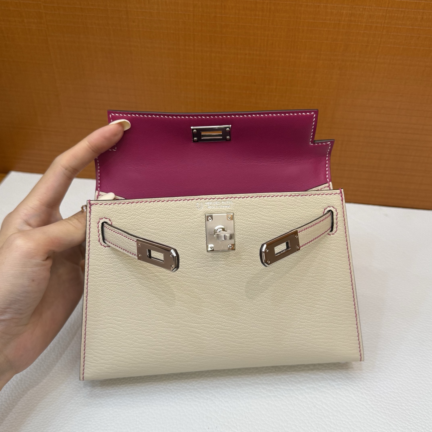 Kelly mini 19cm Chever Color: 10 milkshake white with L3 rose purple inside, fully handmade wax stitching Silver buckle customized✈️ - Image 7