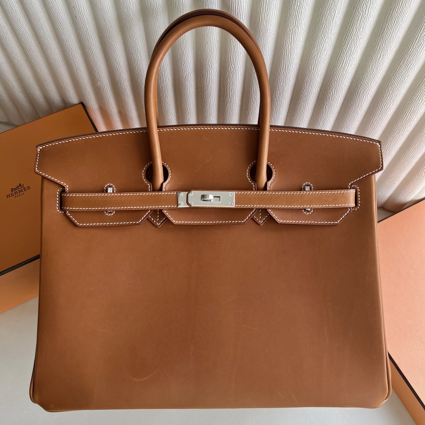 Birkin 35cm Barenia plain saddle leather Color: 34 original colors, silver buckle, fully handmade wax stitching Original hardware hand-engraved PHW customized✈️