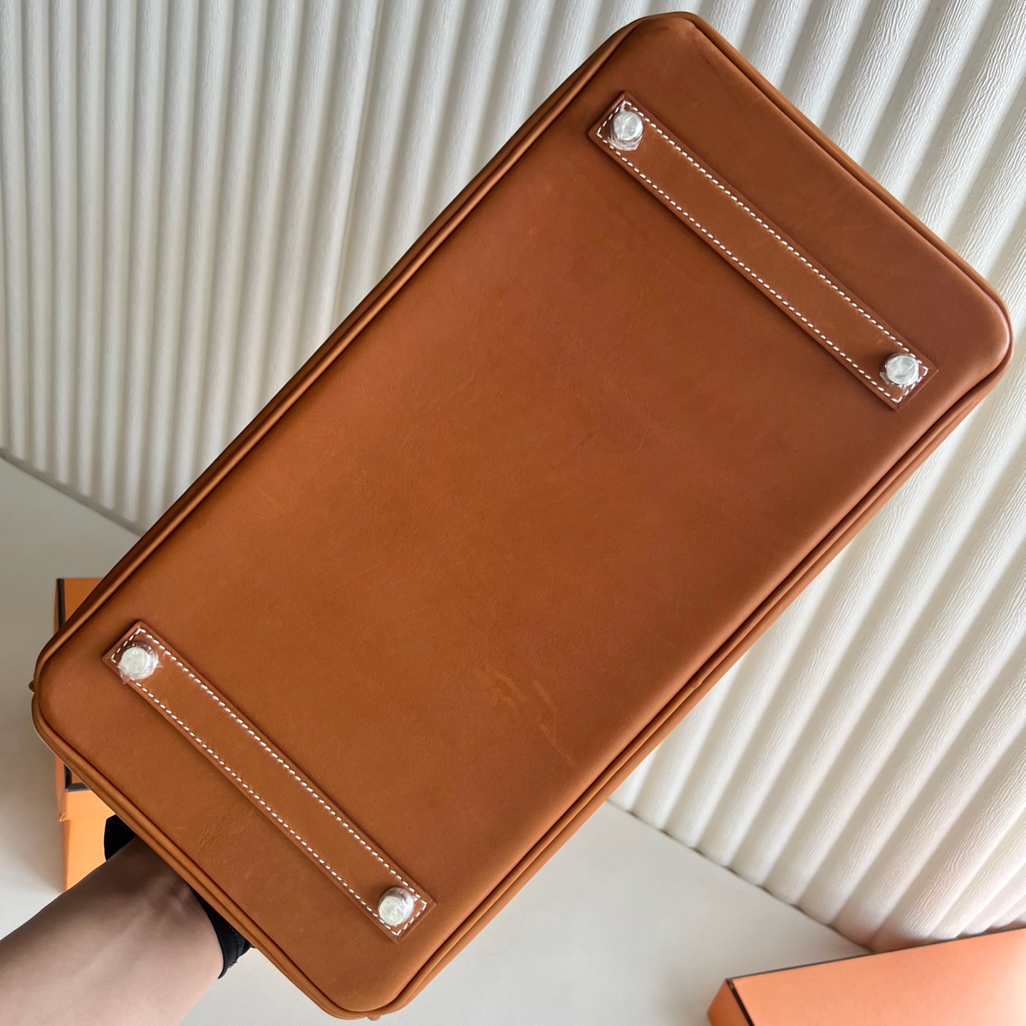 Birkin 35cm Barenia plain saddle leather Color: 34 original colors, silver buckle, fully handmade wax stitching Original hardware hand-engraved PHW customized✈️ - Image 9