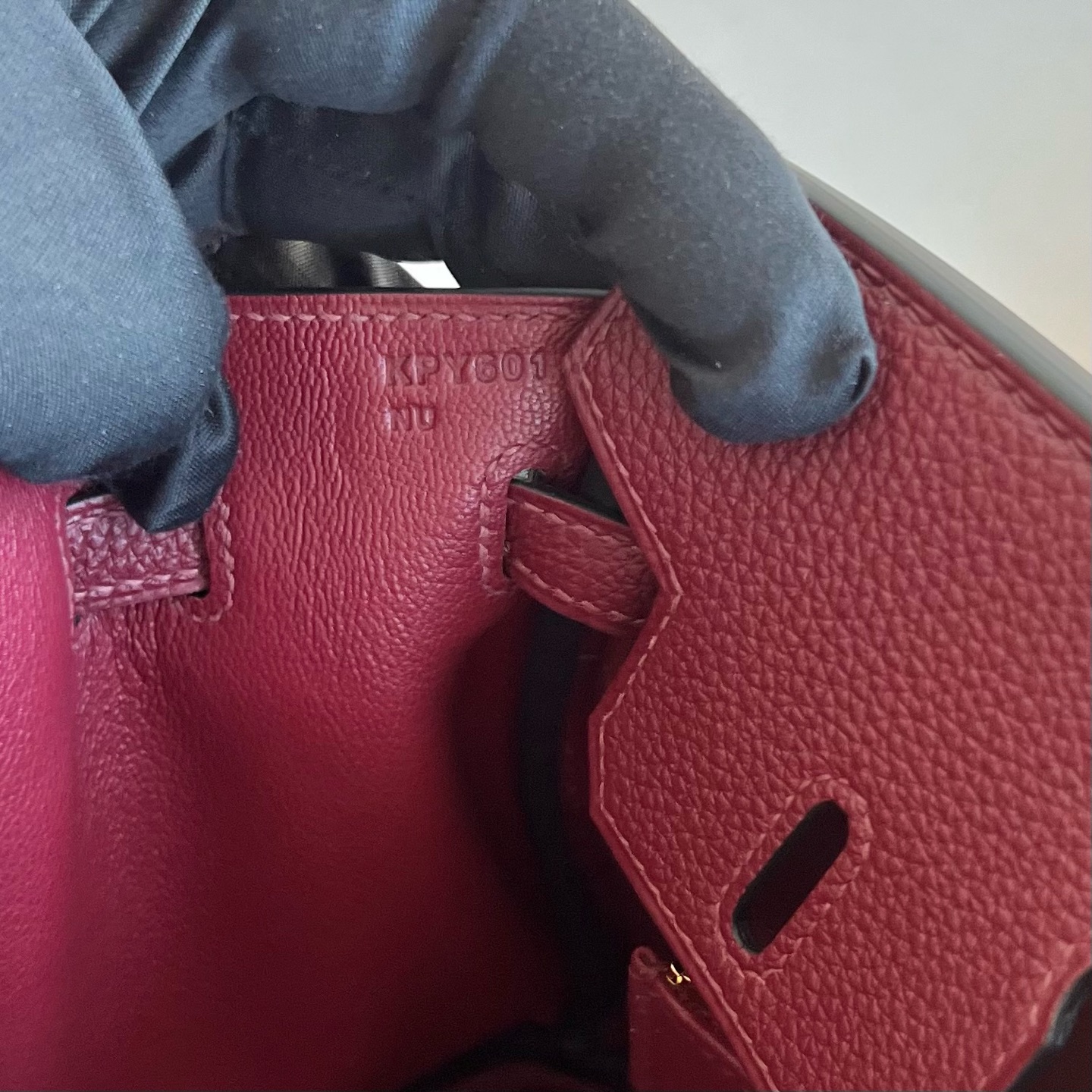 Birkin 25cm Togo original calfskin imported from Germany Color: 55 Hermès red Rouge H, fully handmade wax stitching Gold buckle customized✈️ - Image 8