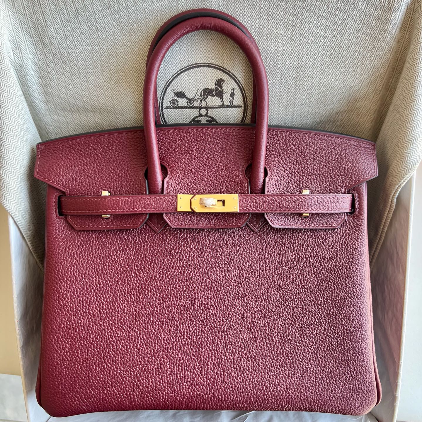 Birkin 25cm Togo original calfskin imported from Germany Color: 55 Hermès red Rouge H, fully handmade wax stitching Gold buckle customized✈️ - Image 10
