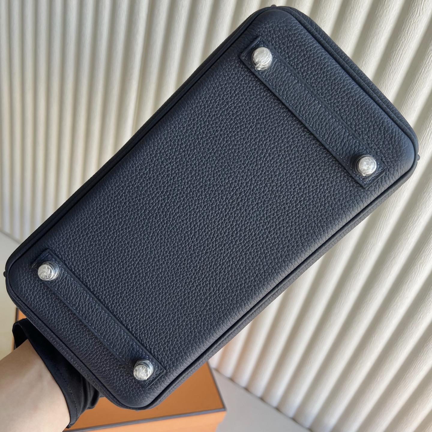 Birkin 25cm Togo original calfskin imported from Germany Color: 2Z Midnight Blue Blue Nuit Fully handmade wax stitching Original hardware hand-engraved silver buckle customized✈️ - Image 9