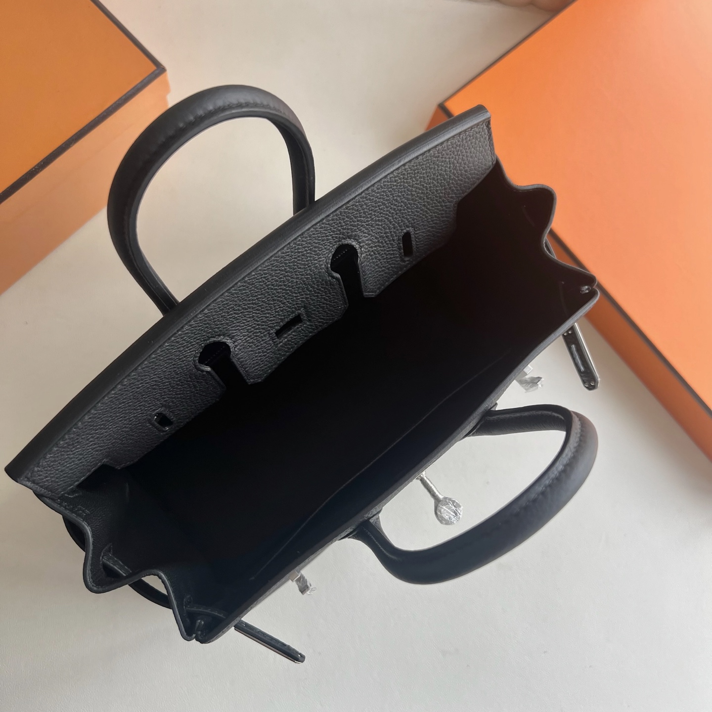 Spot Birkin 25cm Togo original German imported calfskin Color: Ck89 black Noir fully handmade wax thread sewing silver buckle Stock - Image 6