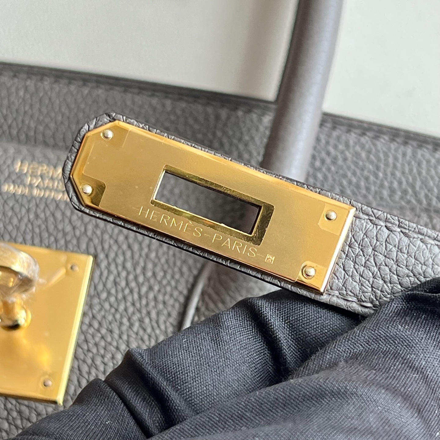 Birkin 30cm Togo original calfskin imported from Germany Color: 8F pewter gray Etain Fully handmade wax thread sewing Gold buckle Customized✈️ - Image 12