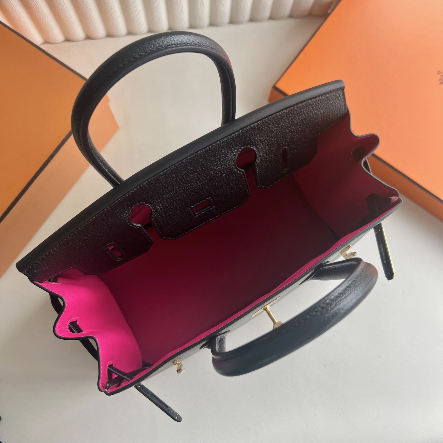 Birkin 30cm Chever original goatskin imported from Germany Color: 89 black with L3 rose purple inside, fully handmade wax stitching Original hardware hand-engraved gold buckle customized✈️ - Image 6