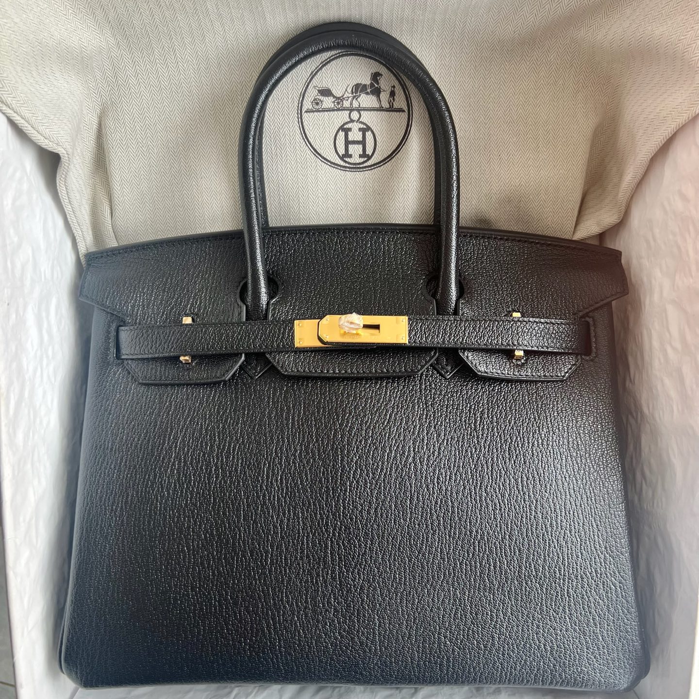 Birkin 30cm Chever original goatskin imported from Germany Color: 89 black with L3 rose purple inside, fully handmade wax stitching Original hardware hand-engraved gold buckle customized✈️ - Image 9