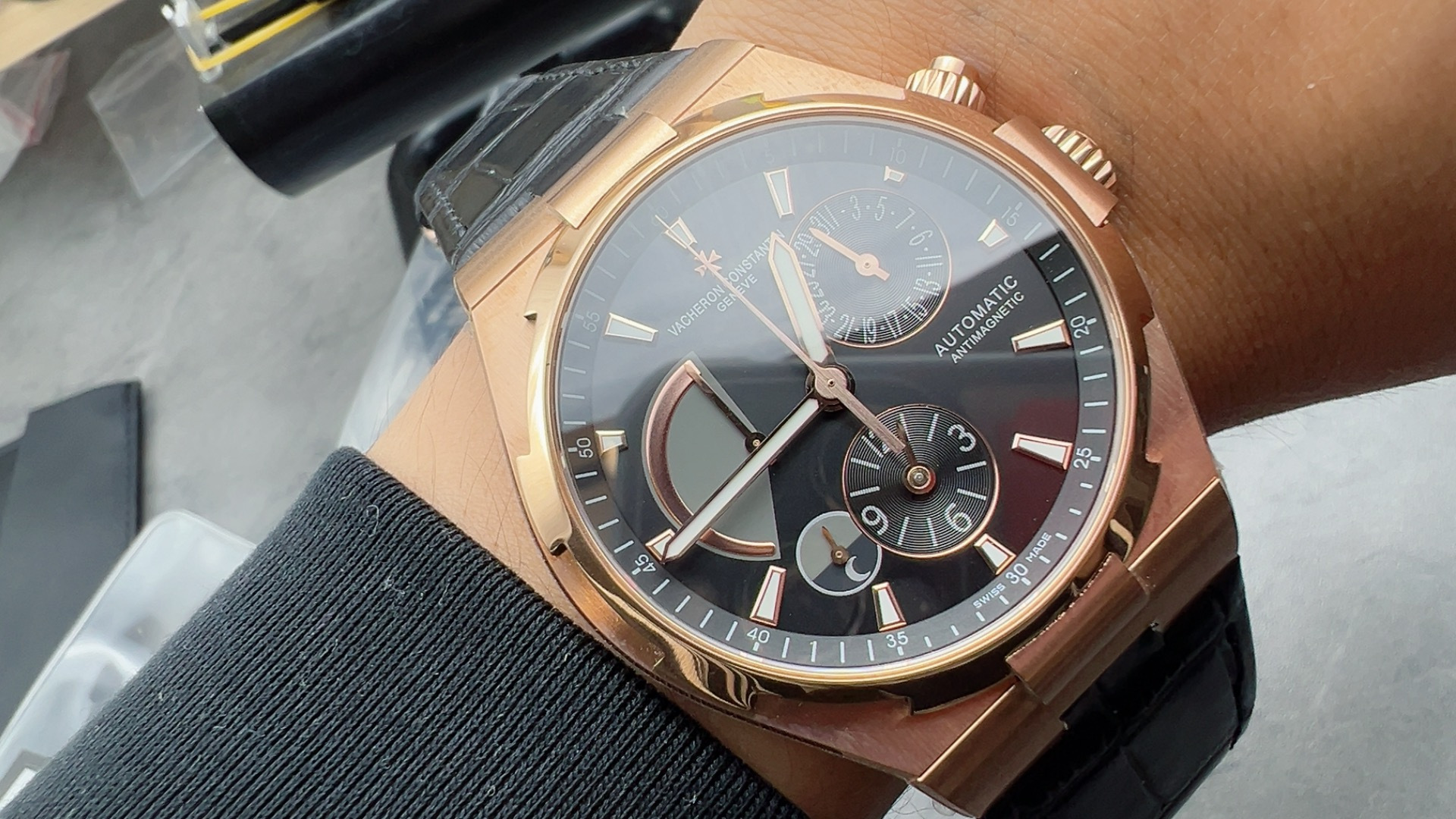 TWA rose gold leather geography master - Image 9