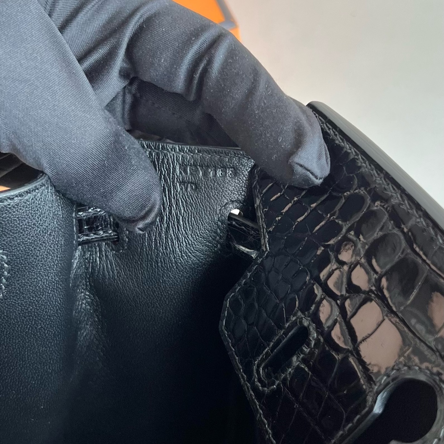 Birkin 25cm Ostrich/Shiny Alligator Crocodile Original KK ostrich leather combined with original HAC crocodile Color: Ck89 black Noir Ghw fully handmade wax stitching Gold buckle customized✈️ - Image 8