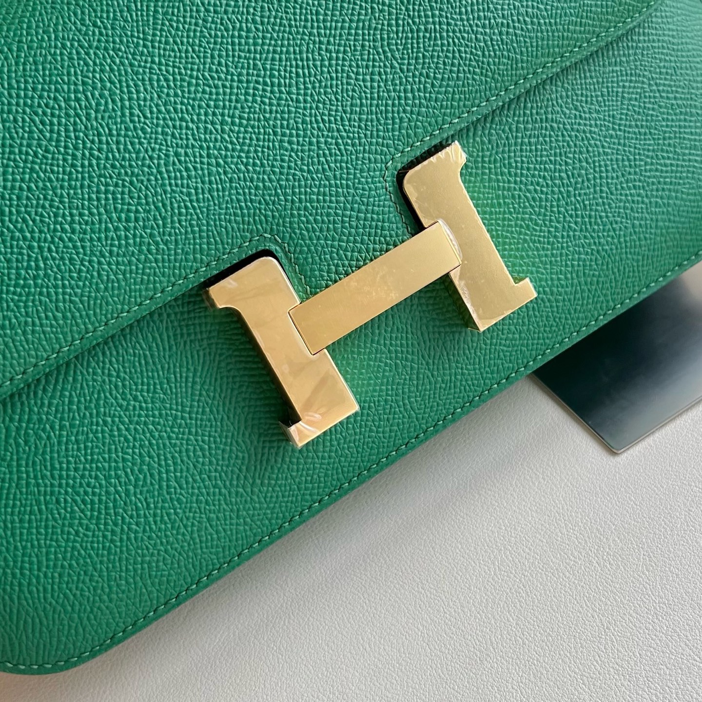 Constance elan 23cm🪞Mirror style Epsom Color: U4 velvet green Ghw fully handmade wax thread sewing Gold buckle customized✈️ - Image 2
