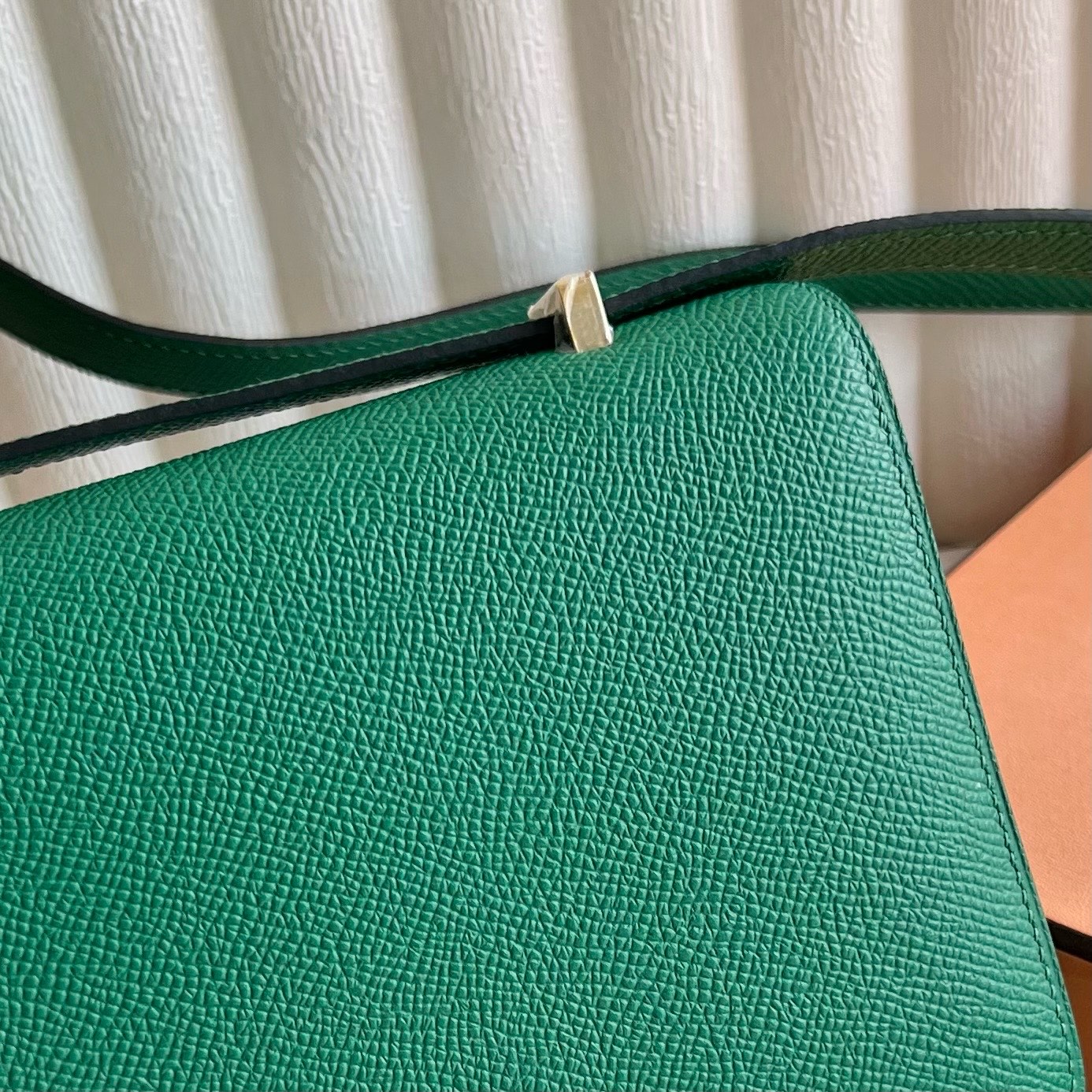 Constance elan 23cm🪞Mirror style Epsom Color: U4 velvet green Ghw fully handmade wax thread sewing Gold buckle customized✈️ - Image 5