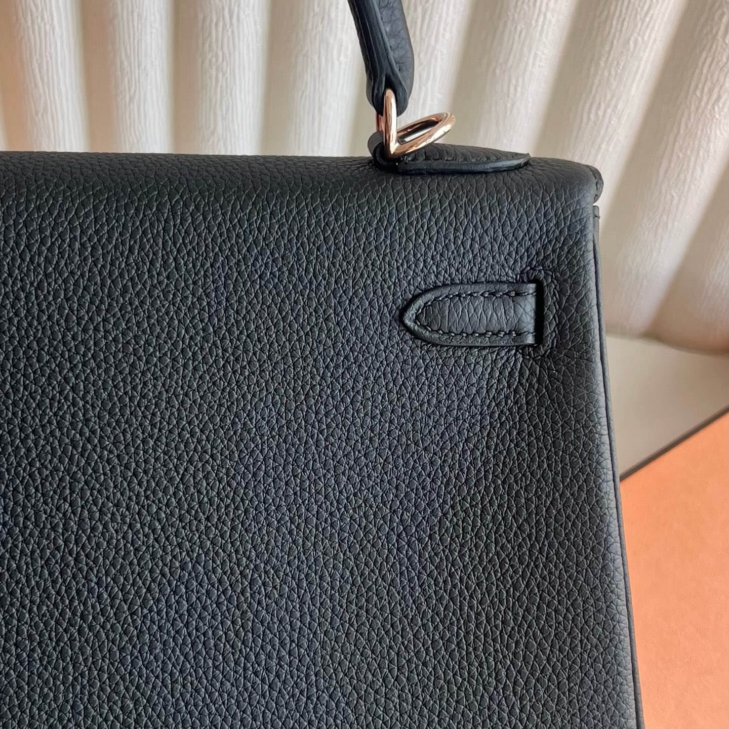 Kelly 25cm Togo original calfskin imported from Germany Color: 89 black Noir Rghw fully handmade wax stitching Rose gold buckle customized✈️ - Image 5